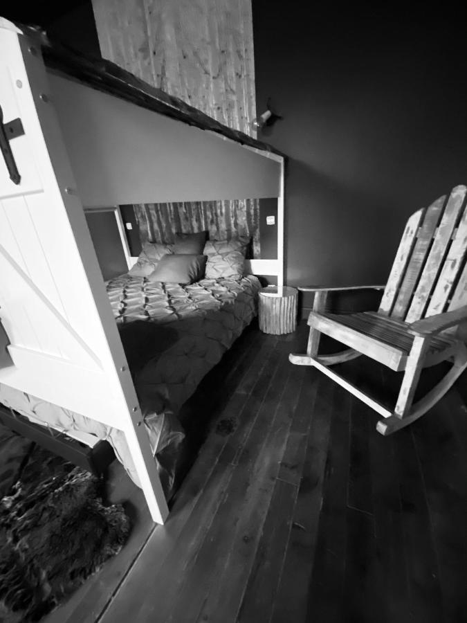 Bed and Breakfast Hypolite Avesnes-sur-Helpe Esterno foto
