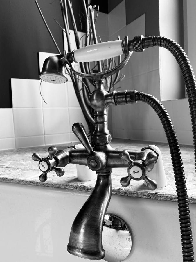 Bed and Breakfast Hypolite Avesnes-sur-Helpe Esterno foto