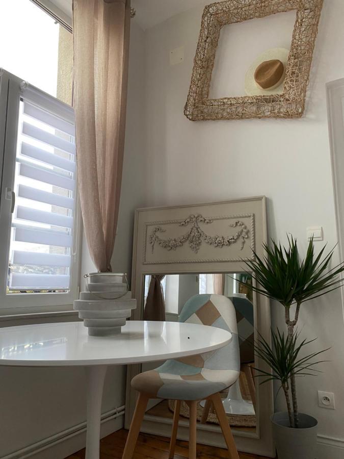 Bed and Breakfast Hypolite Avesnes-sur-Helpe Esterno foto