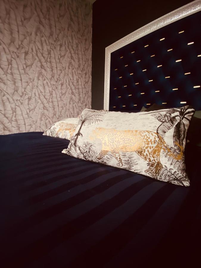 Bed and Breakfast Hypolite Avesnes-sur-Helpe Esterno foto