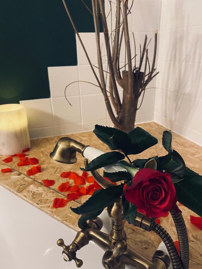 Bed and Breakfast Hypolite Avesnes-sur-Helpe Esterno foto