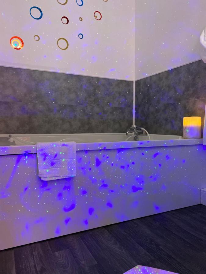 Bed and Breakfast Hypolite Avesnes-sur-Helpe Esterno foto